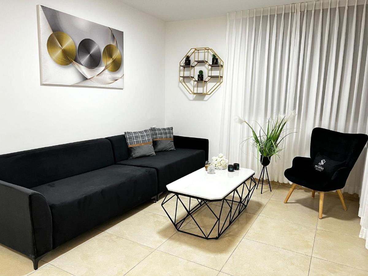 Spat Vip Apartment Bat Yam Exteriör bild