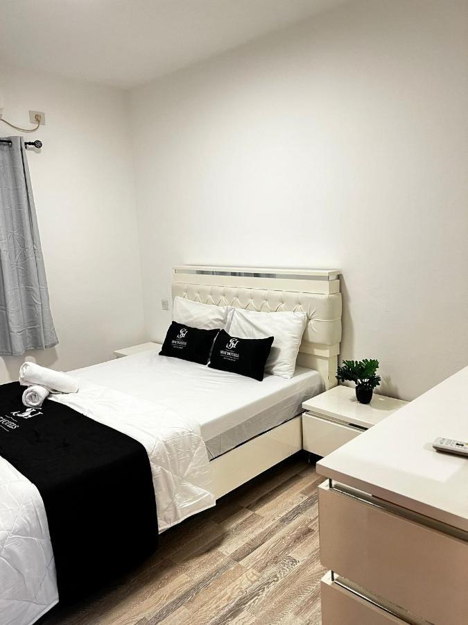 Spat Vip Apartment Bat Yam Exteriör bild