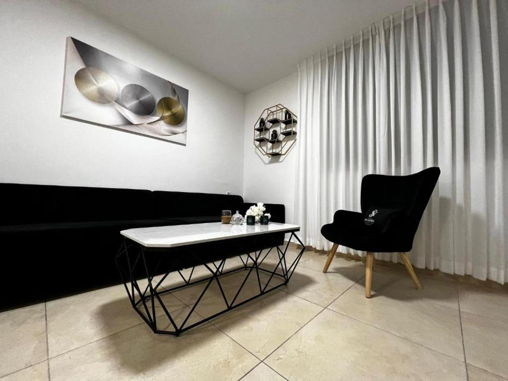 Spat Vip Apartment Bat Yam Exteriör bild