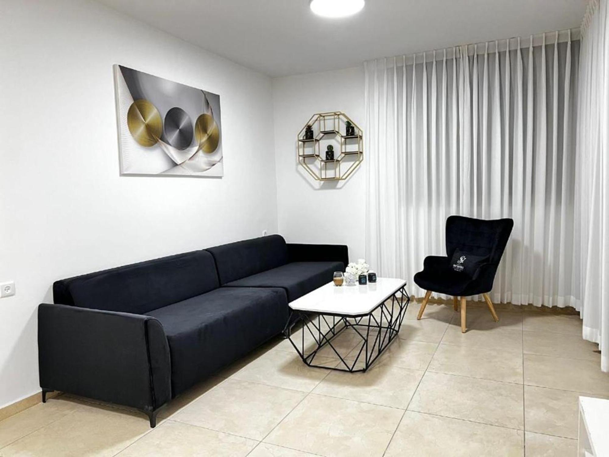 Spat Vip Apartment Bat Yam Exteriör bild