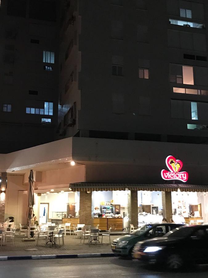 Spat Vip Apartment Bat Yam Exteriör bild